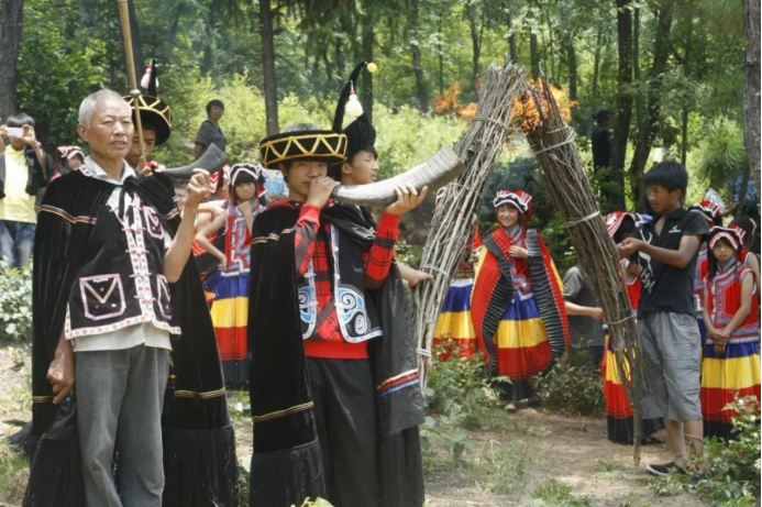 韩国的节日风俗传统_壮族的传统6月初6节日_迤沙拉传统节日