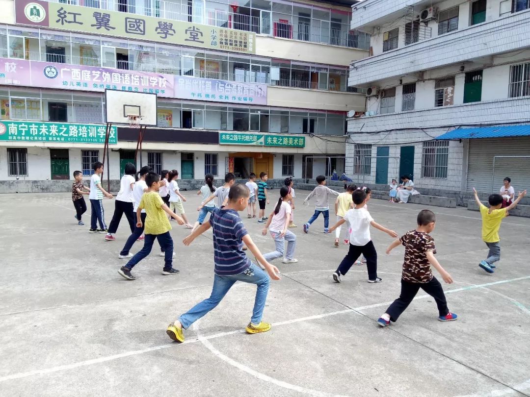 中国儿童中心学前启蒙班_幼儿启蒙学前视频_国学启蒙礼仪学前班